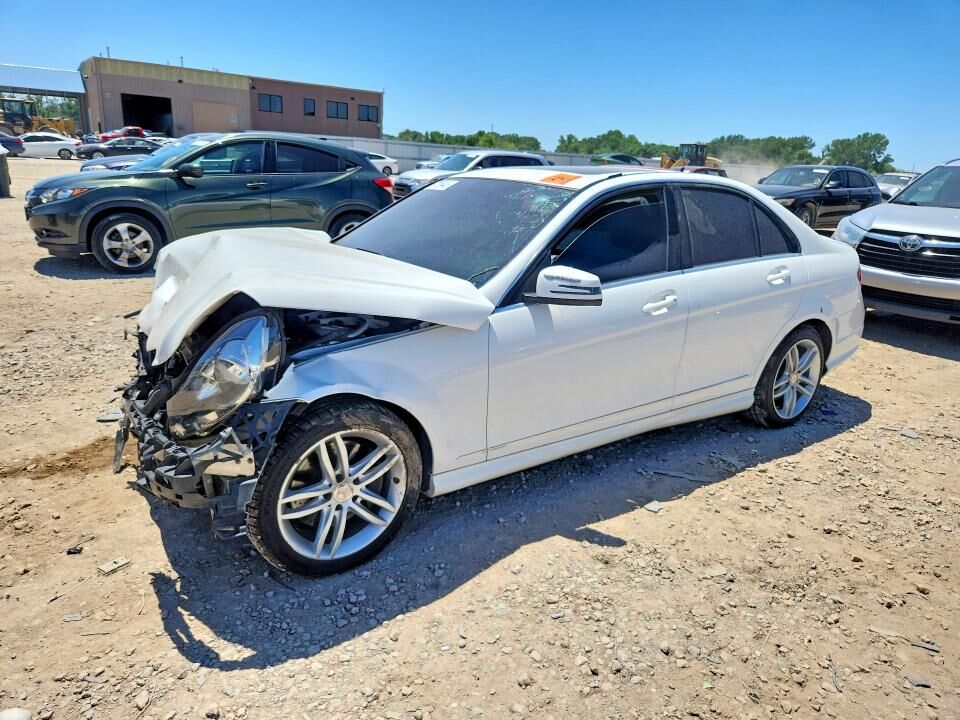 2014 MERCEDES-BENZ C-Class