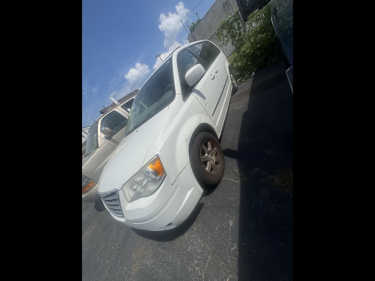 2010 CHRYSLER Town and Country