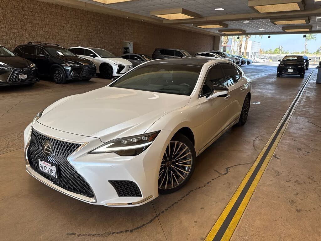2024 LEXUS LS