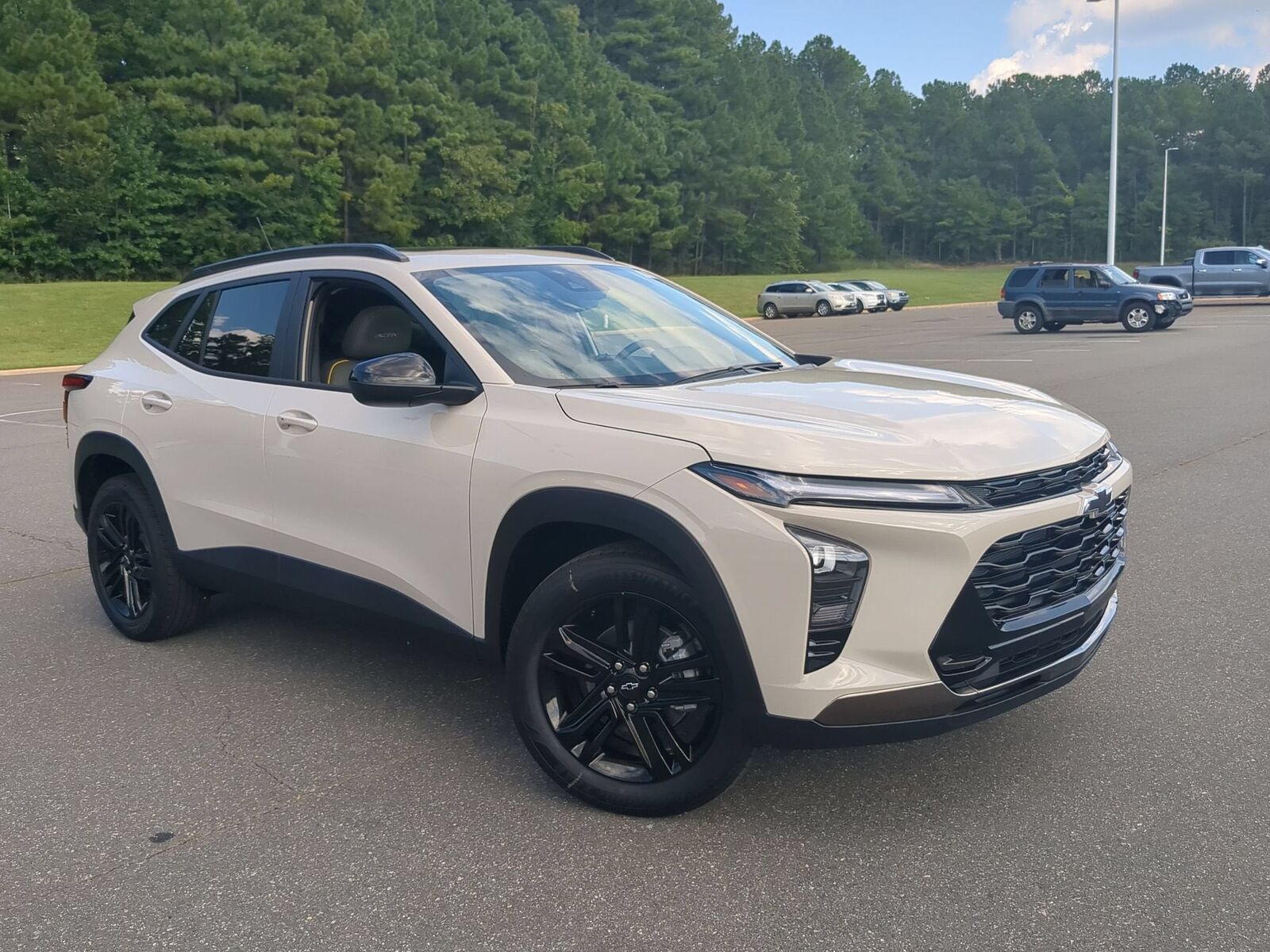 2026 CHEVROLET Trax