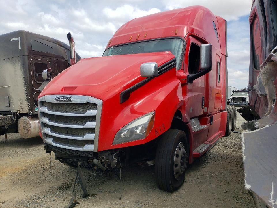 2018 FREIGHTLINER New Cascadia 126" Sleepercab
