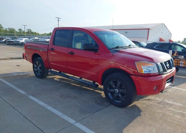2012 NISSAN Titan