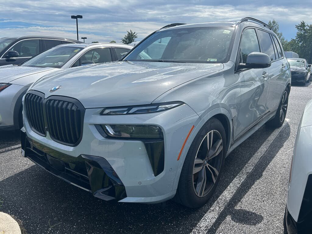 2023 BMW X7