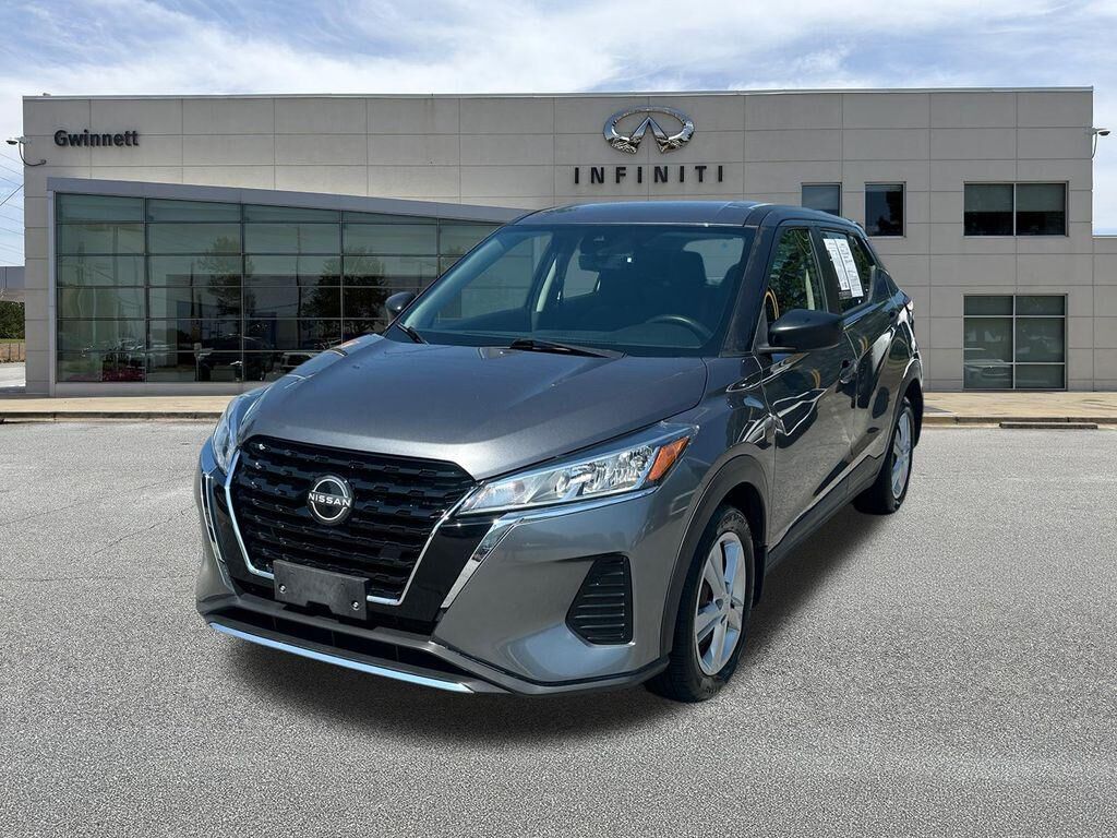 2022 NISSAN Kicks