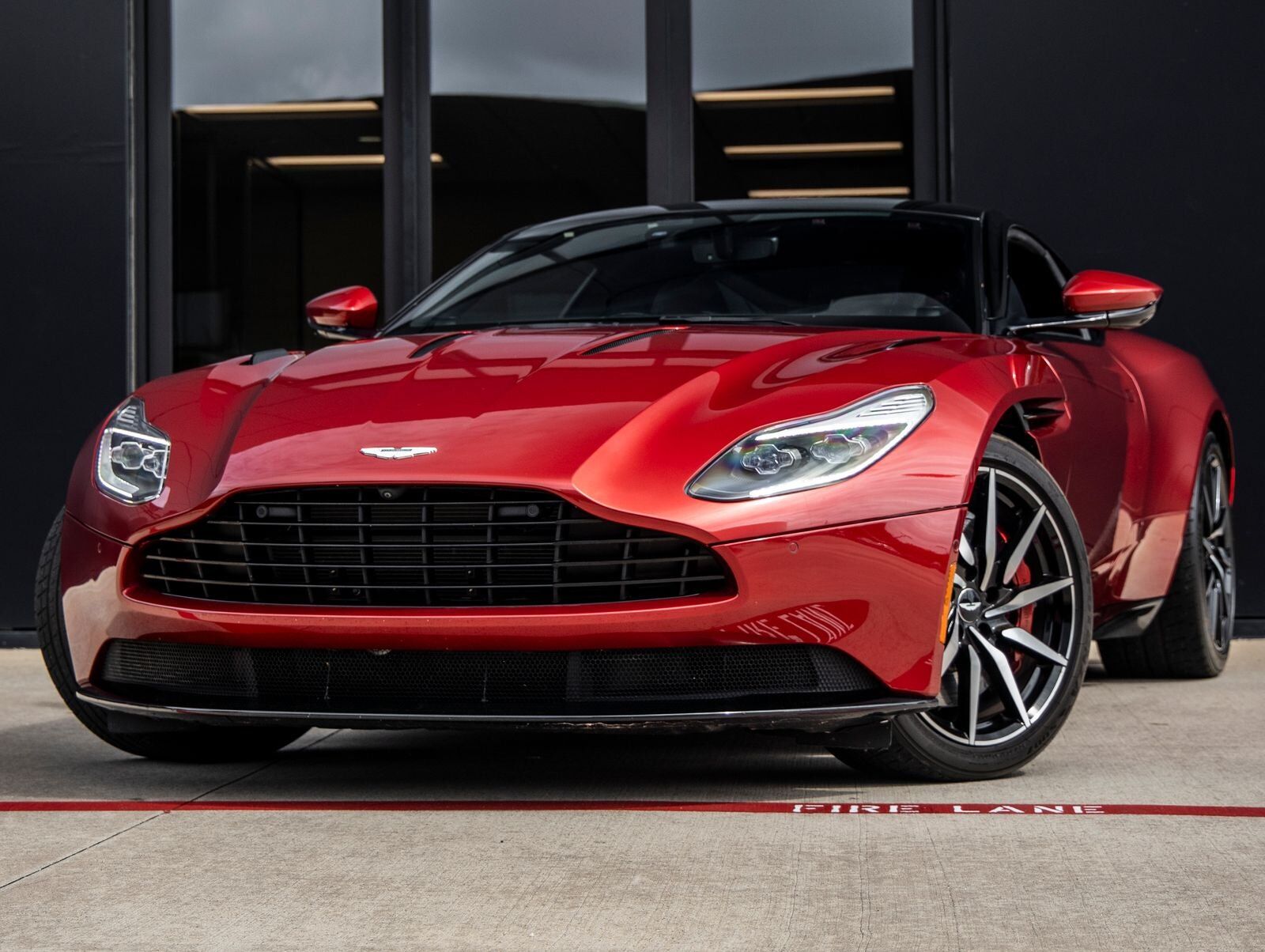 2017 ASTON MARTIN DB11
