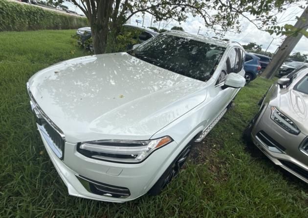 2024 VOLVO XC90