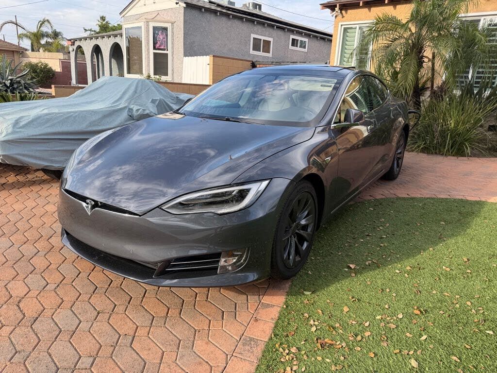 2019 TESLA Model S