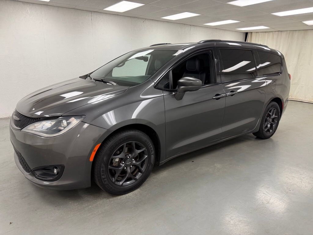 2019 CHRYSLER Pacifica