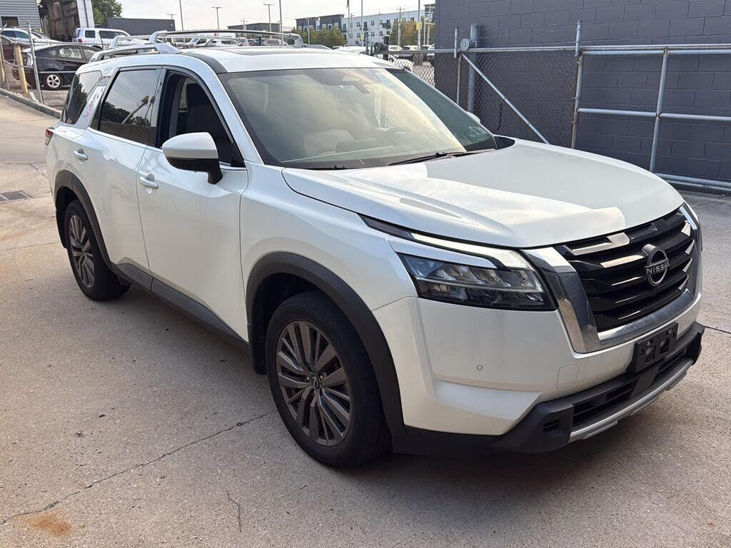 2023 NISSAN Pathfinder