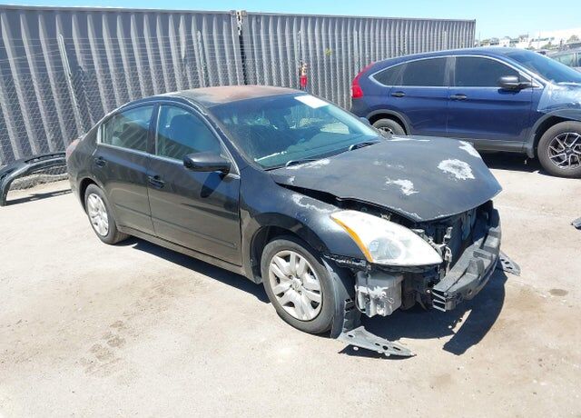 2012 NISSAN Altima