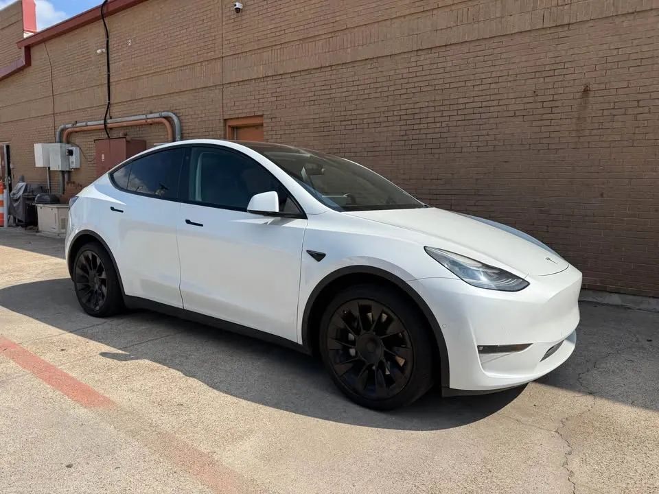 2021 TESLA Model Y
