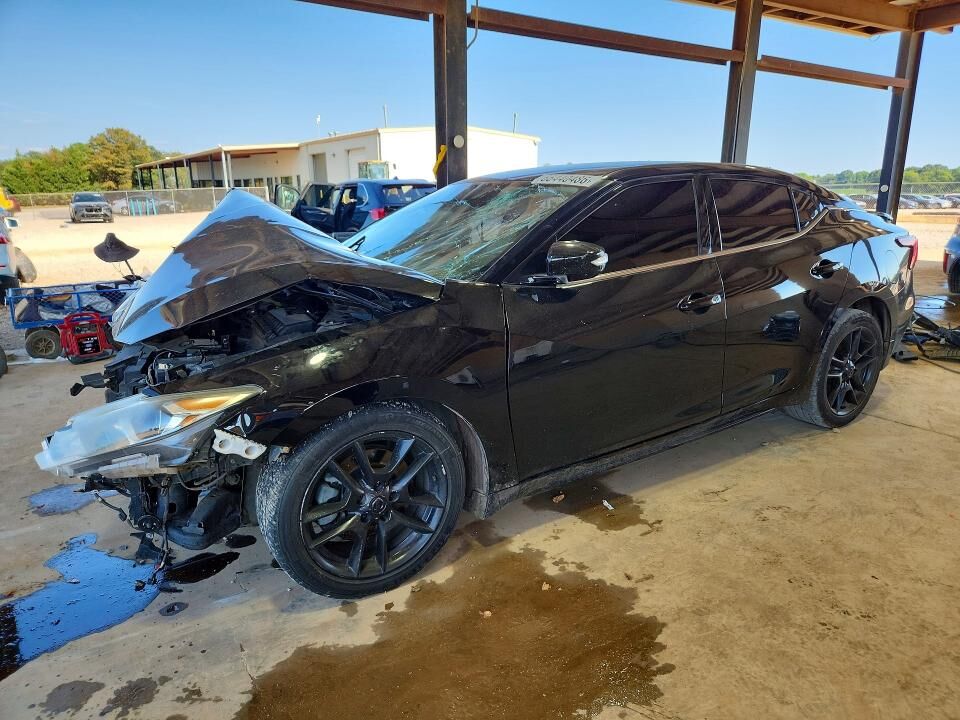 2017 NISSAN Maxima