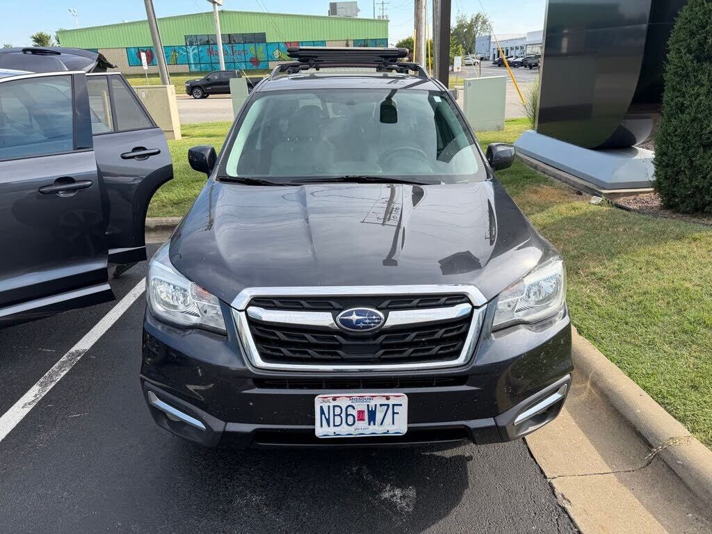 2017 SUBARU Forester