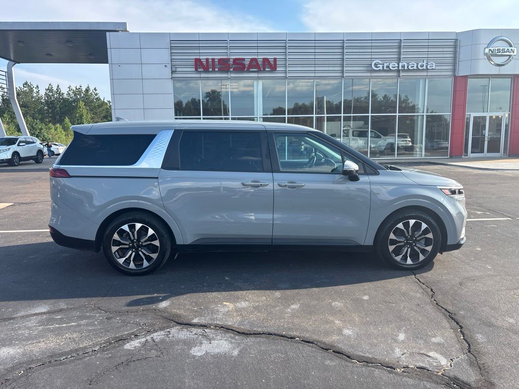 2024 KIA Carnival