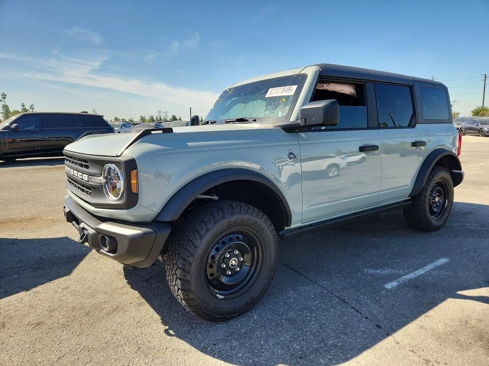2023 FORD Bronco