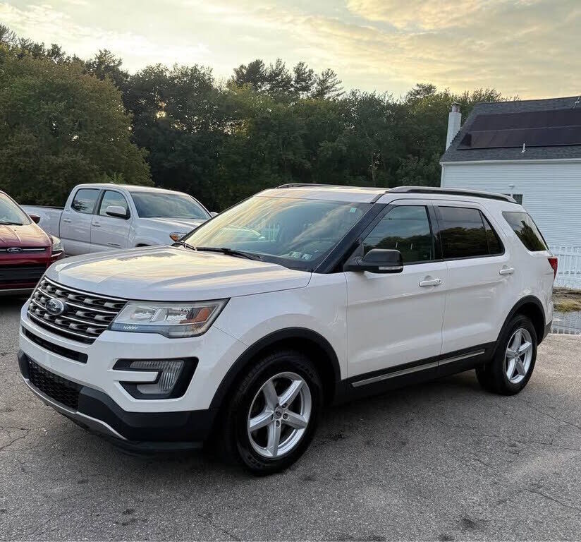 2017 FORD Explorer