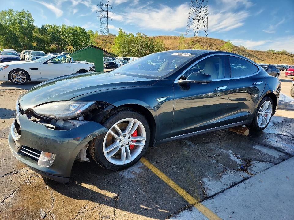 2014 TESLA Model S
