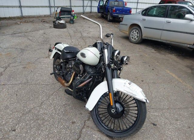 2023 HARLEY DAVIDSON FLHCS / Heritage Classic 114