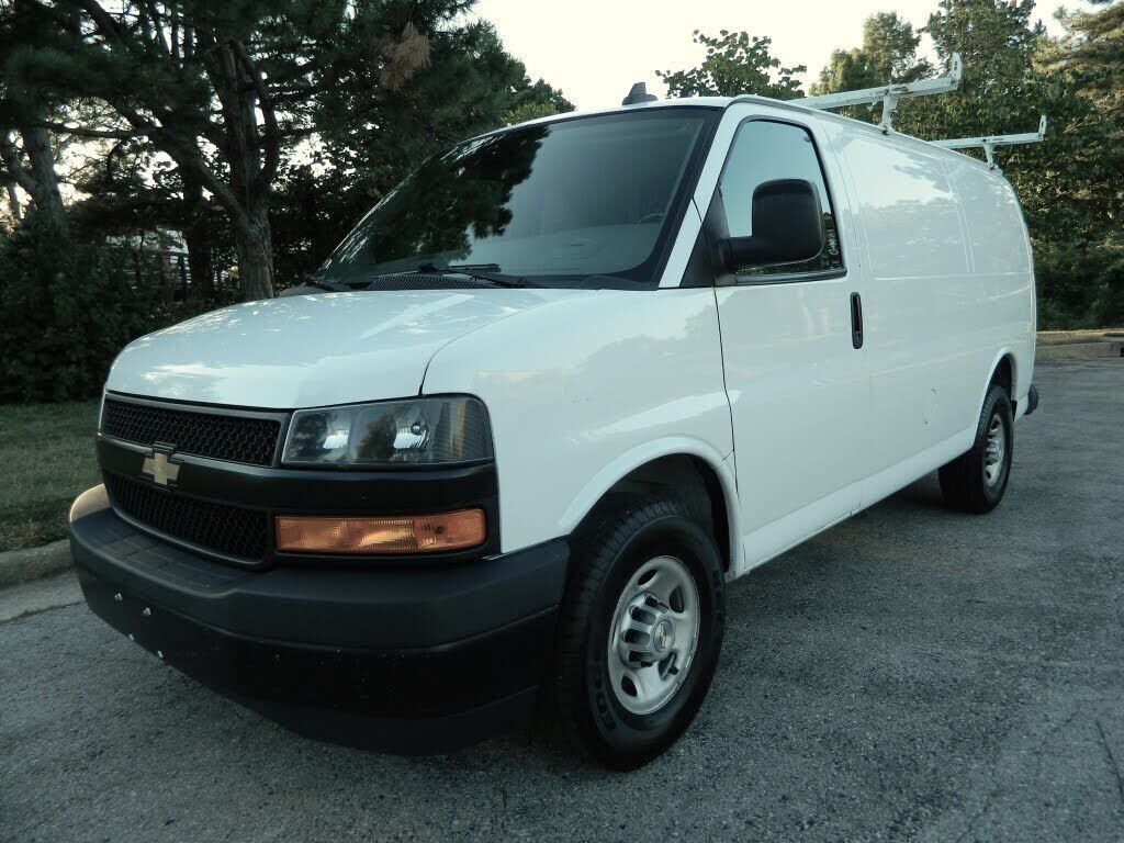 2020 CHEVROLET Express