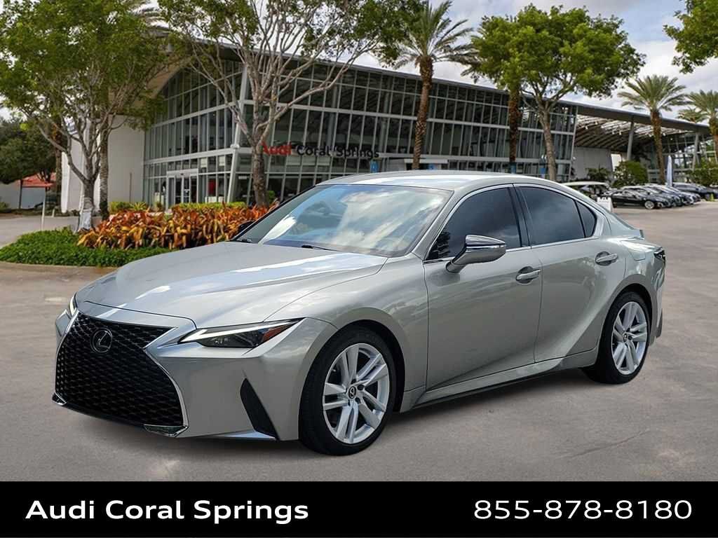 2022 LEXUS IS