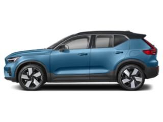 2024 VOLVO XC40