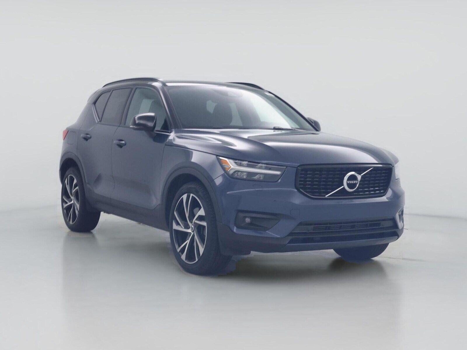 2022 VOLVO XC40