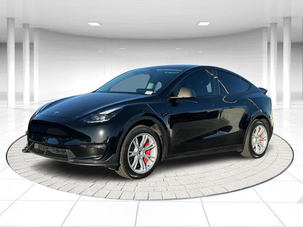 2024 TESLA Model Y