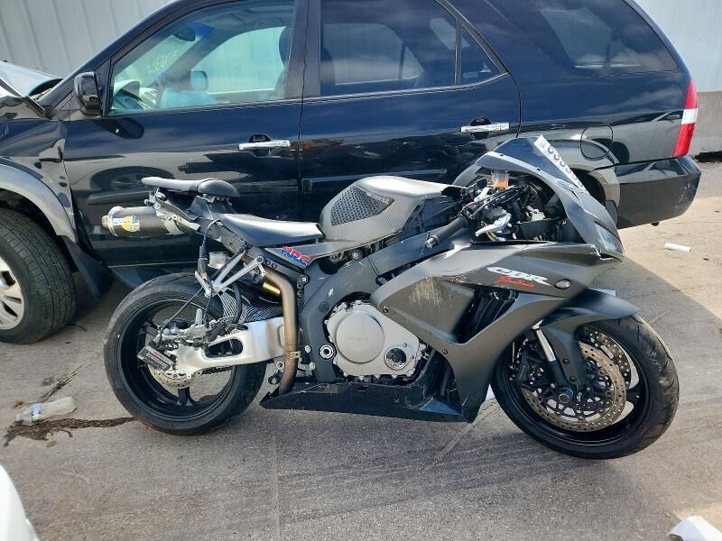 2006 HONDA CB