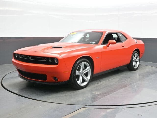 2017 DODGE Challenger
