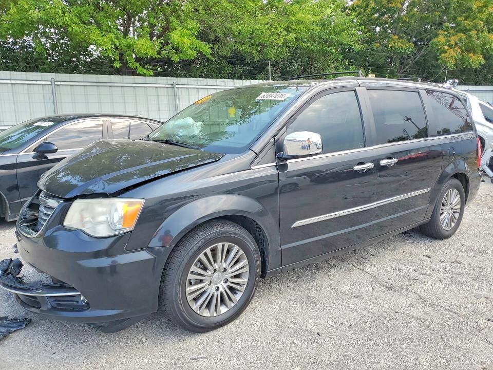 2014 CHRYSLER Town and Country