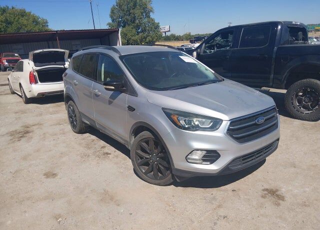2017 FORD Escape