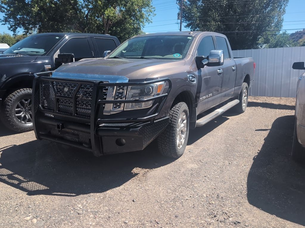 2017 NISSAN Titan