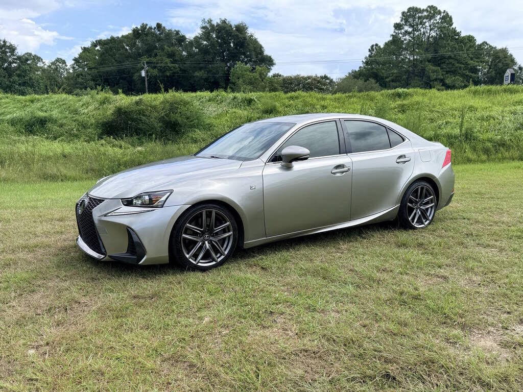 2019 LEXUS IS