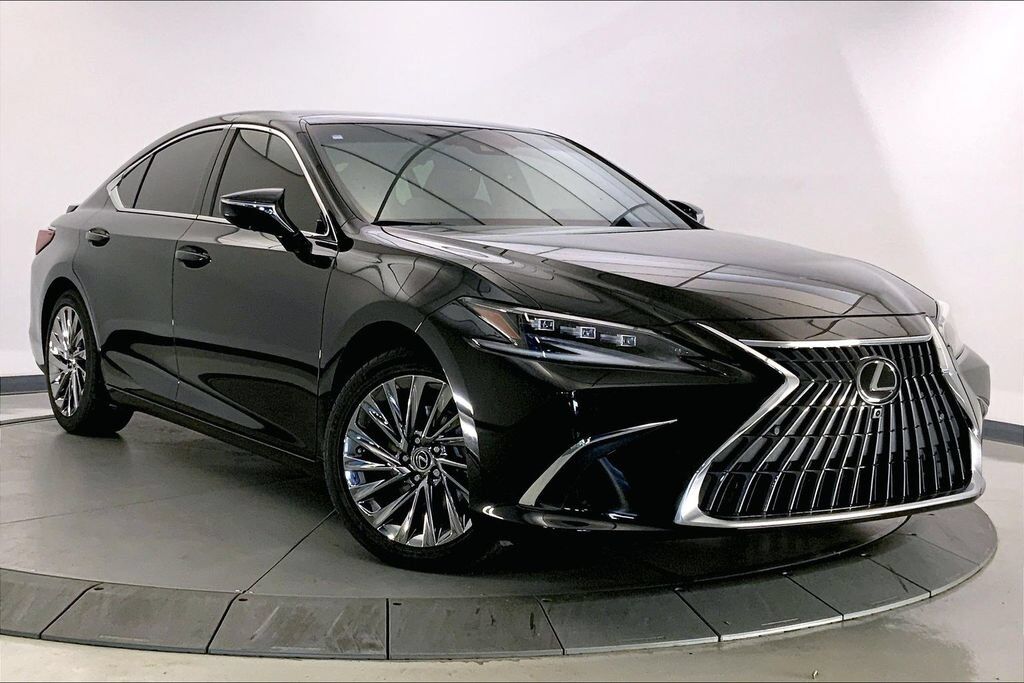 2025 LEXUS ES