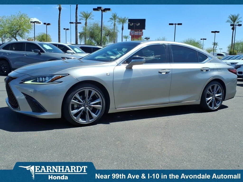 2019 LEXUS ES