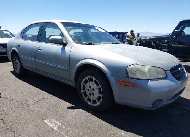2001 NISSAN Maxima