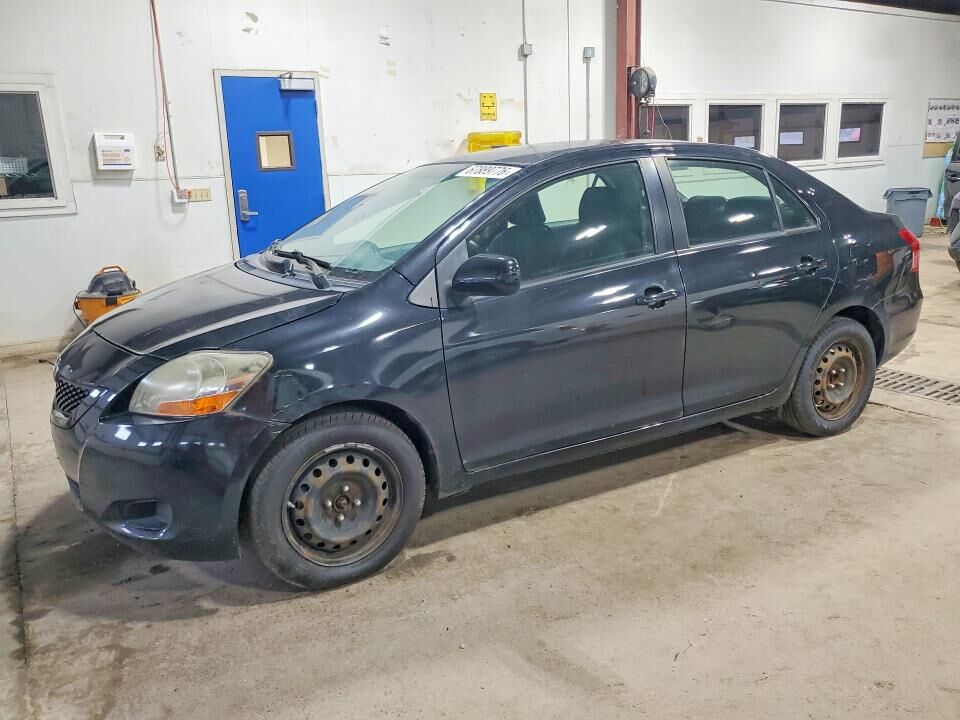 2010 TOYOTA Yaris