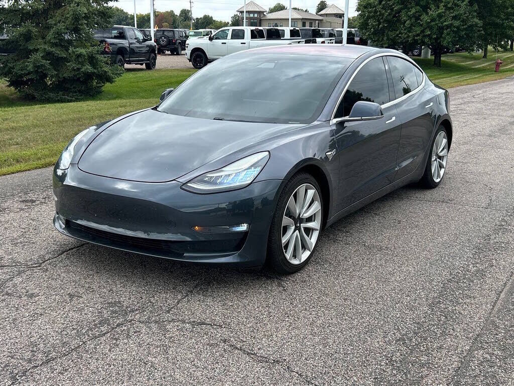 2018 TESLA Model 3