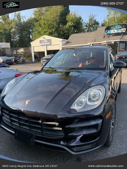 2016 PORSCHE Macan
