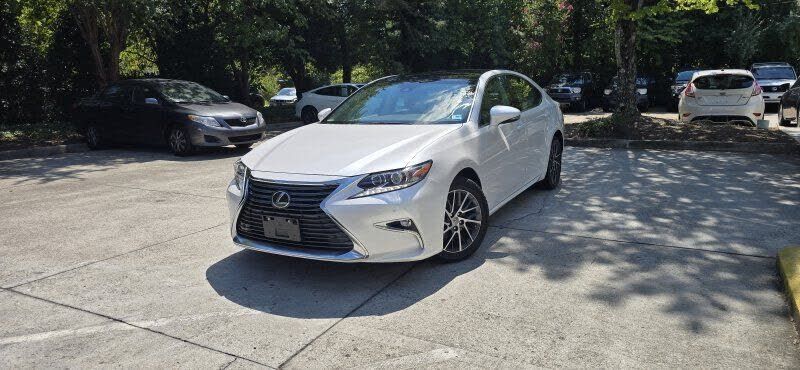 2018 LEXUS ES