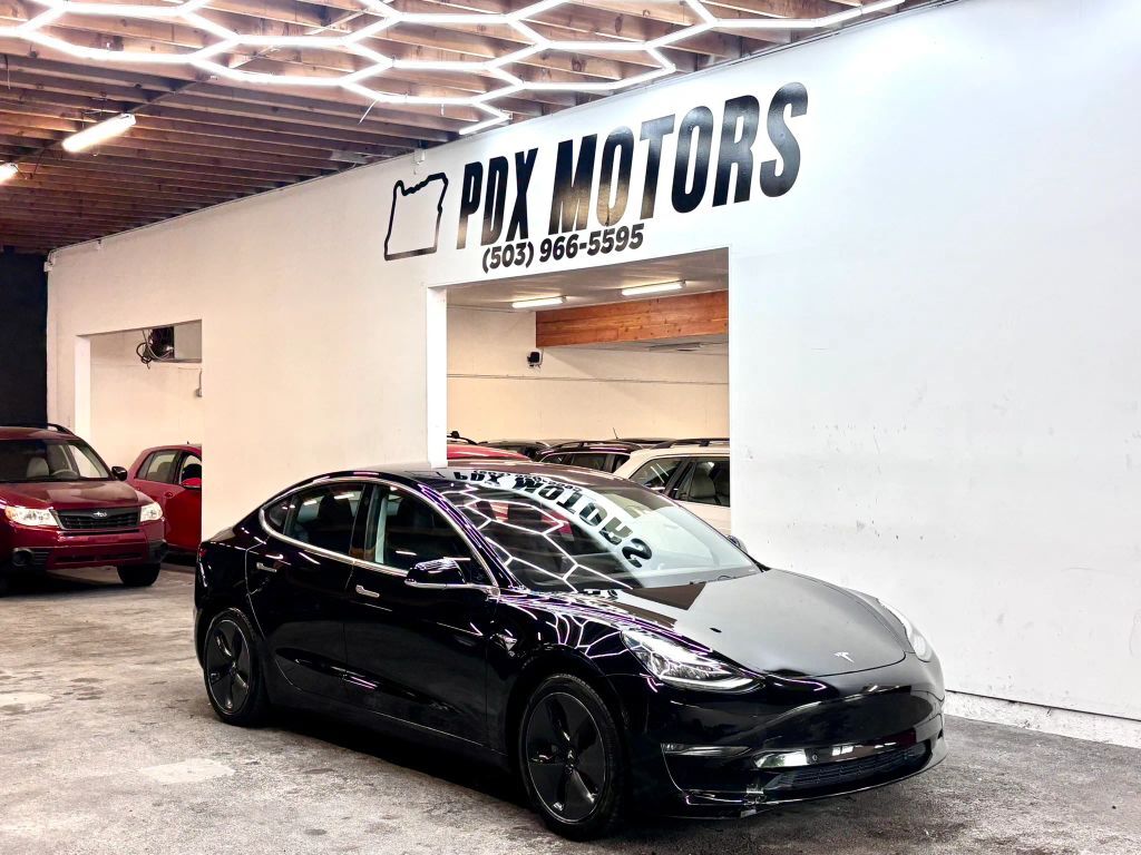 2018 TESLA Model 3