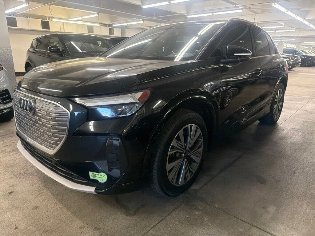 2023 AUDI Q4