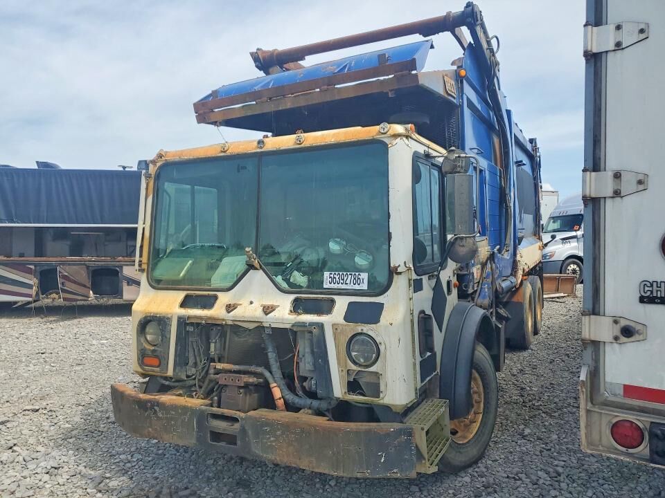 2008 MACK MRU
