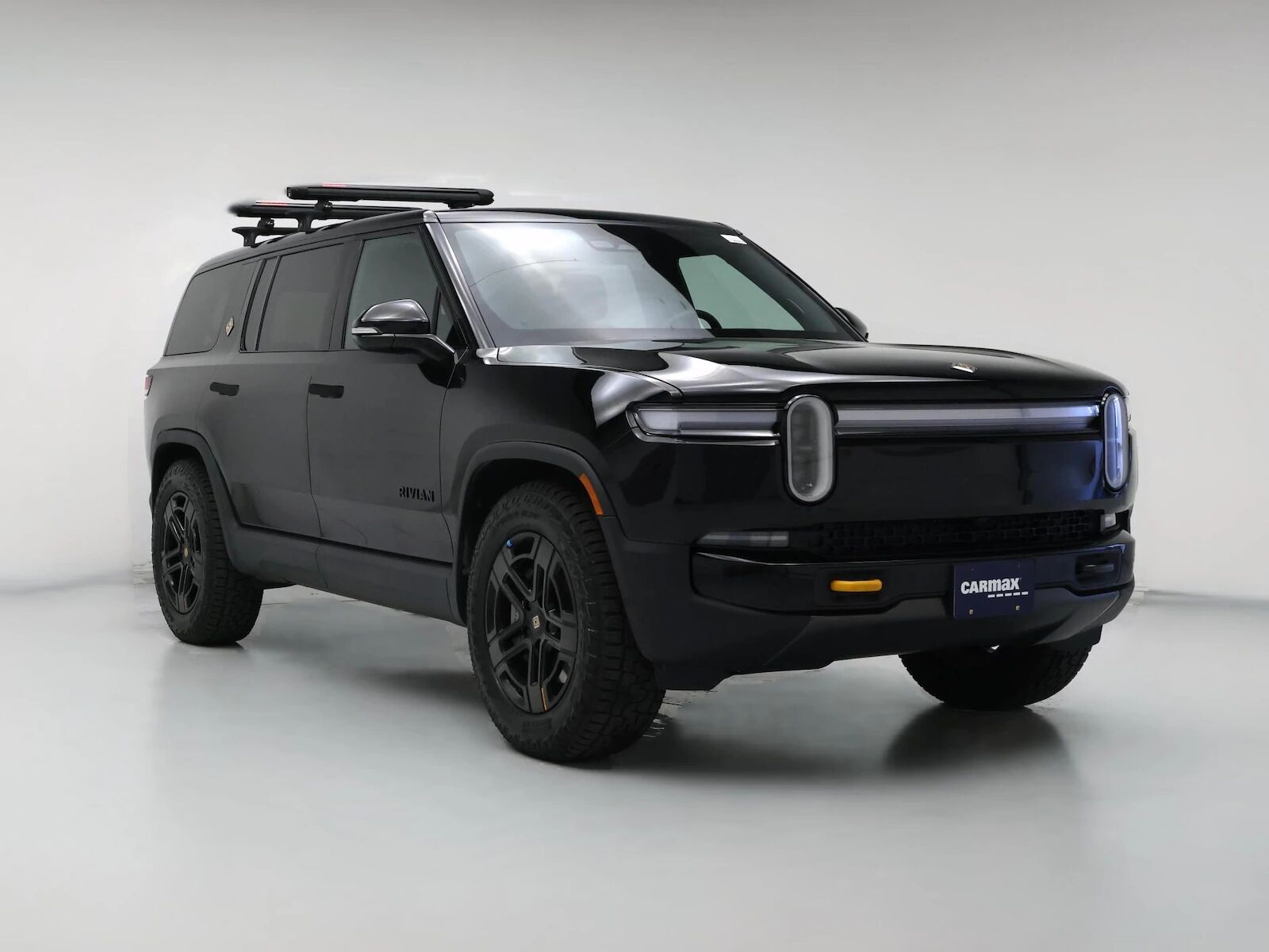 2025 RIVIAN R1S