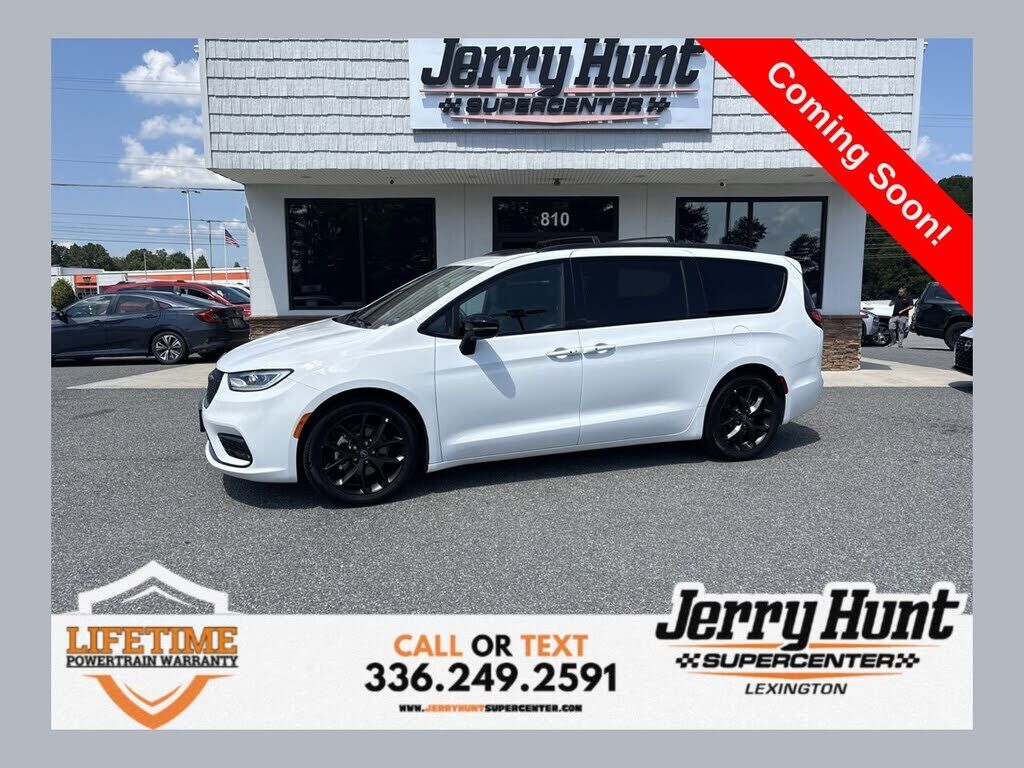 2025 CHRYSLER Pacifica