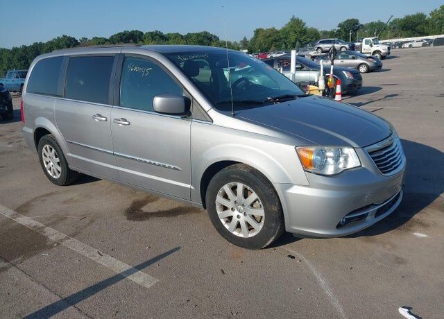 2015 CHRYSLER Town and Country