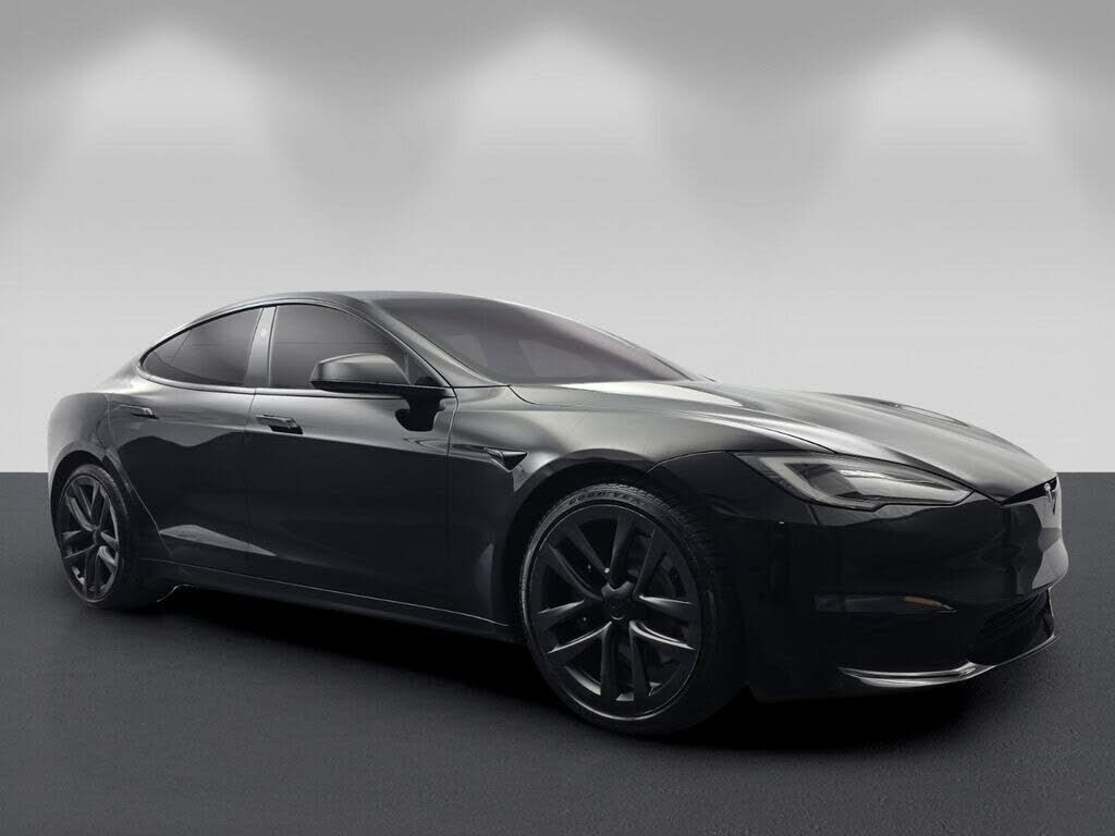 2024 TESLA Model S