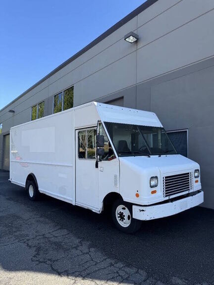 2017 FORD E-450