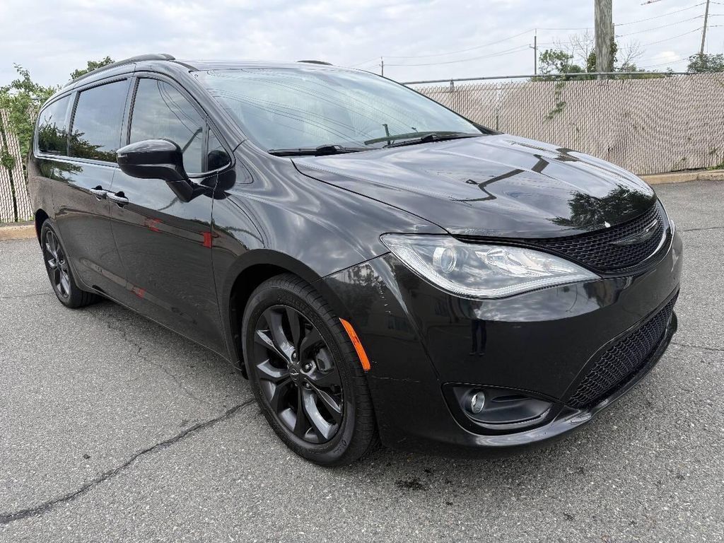 2019 CHRYSLER Pacifica