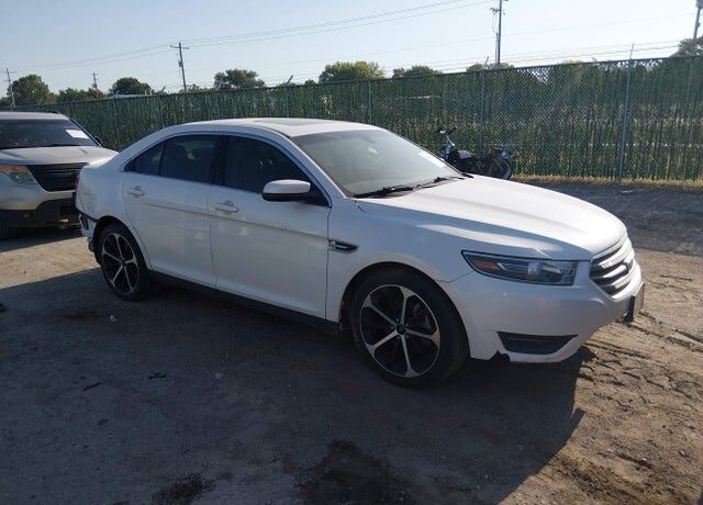 2015 FORD Taurus